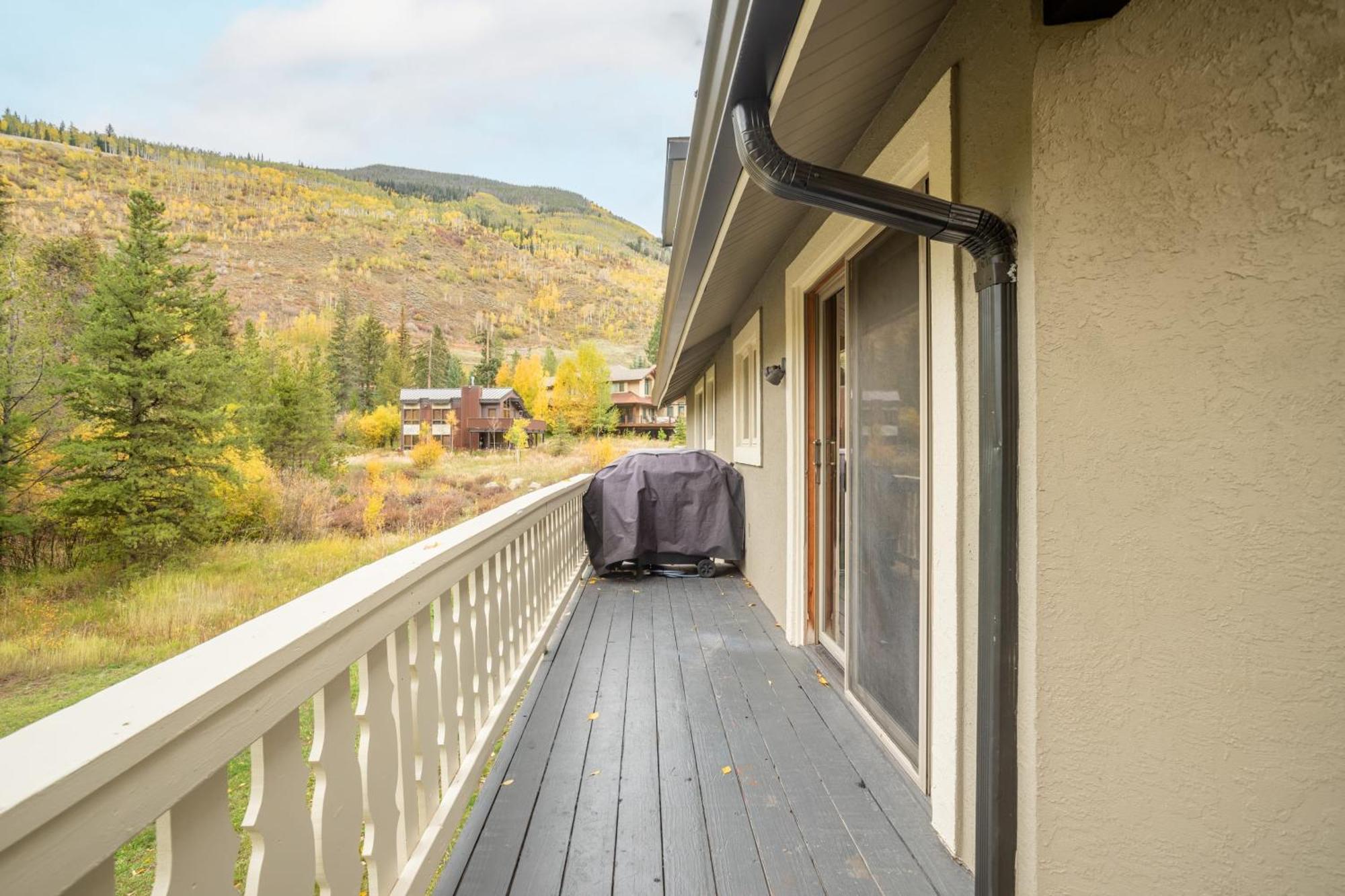 Bighorn By Avantstay Spacious Ski Cabin W Sprawling Porch Views Hot Tub Vail Exterior photo